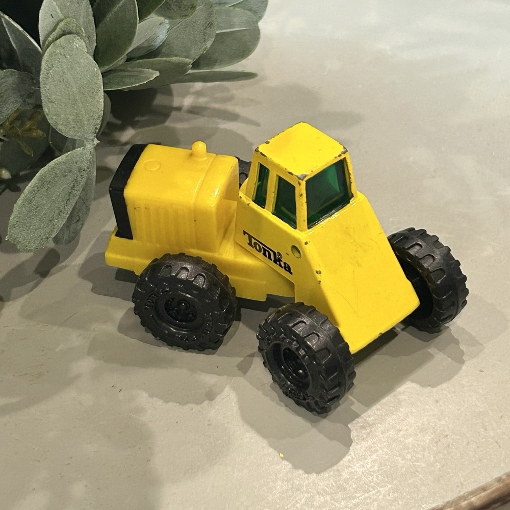 TONKA Vintage Swivel Tractor Construction Truck 1992 Die Cast‎ In Yellow